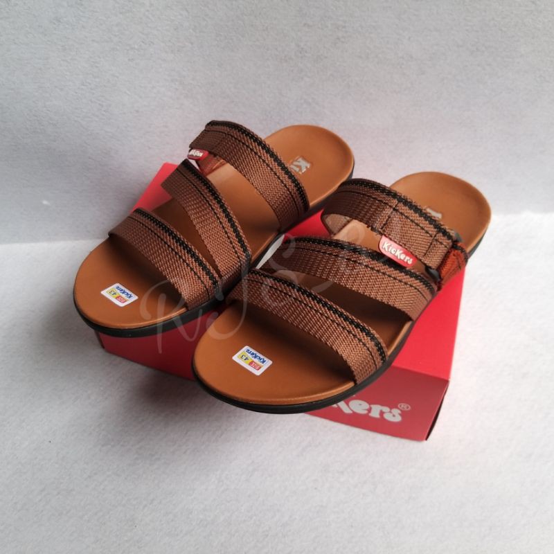 Sandal pria / Sandal slide pria murah / Sandal pria terbaru / Sandal pria kekinian