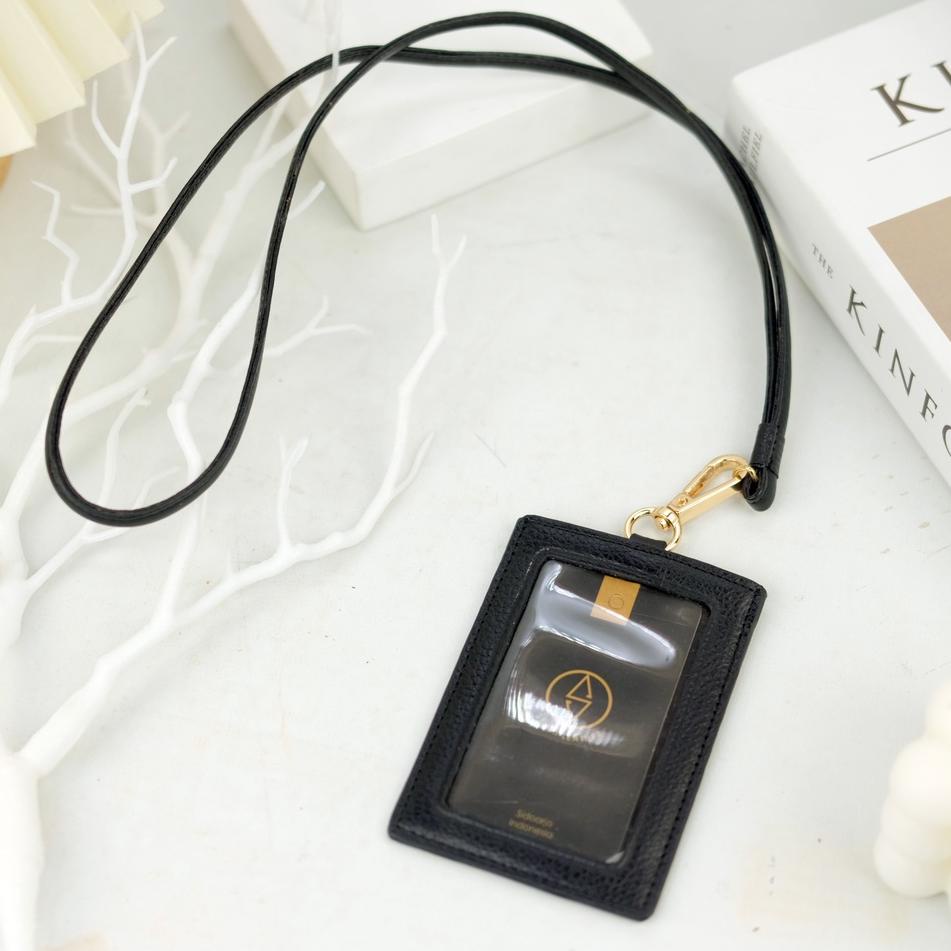 

Bagus Dipakai.. Sendy Leather VALENCIA Lanyard Name Tag Id Card Kulit Sapi Asli