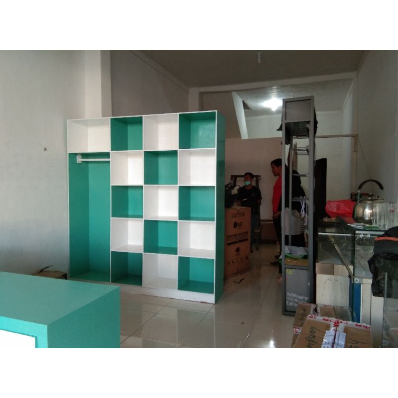 Meja Kasir Dan Rak Pakaian Laundry - Laundry Usaha