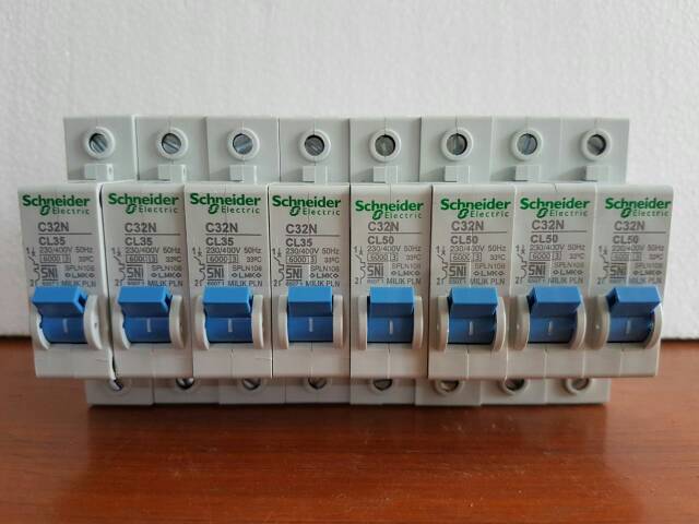 Mcb biru 50A (ampere) schneider