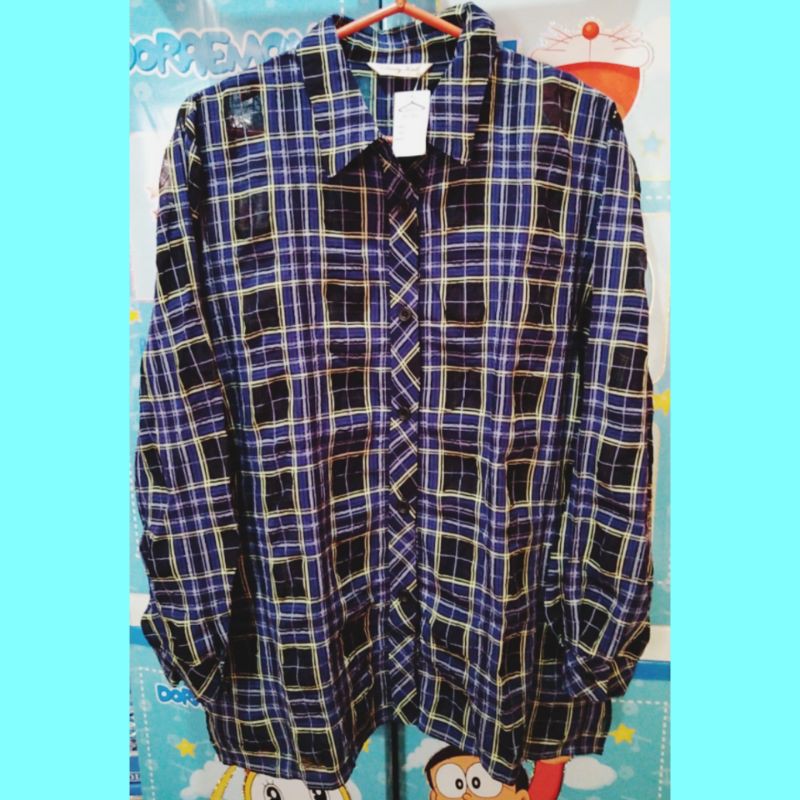 Kemeja Kotak-kotak Oversize