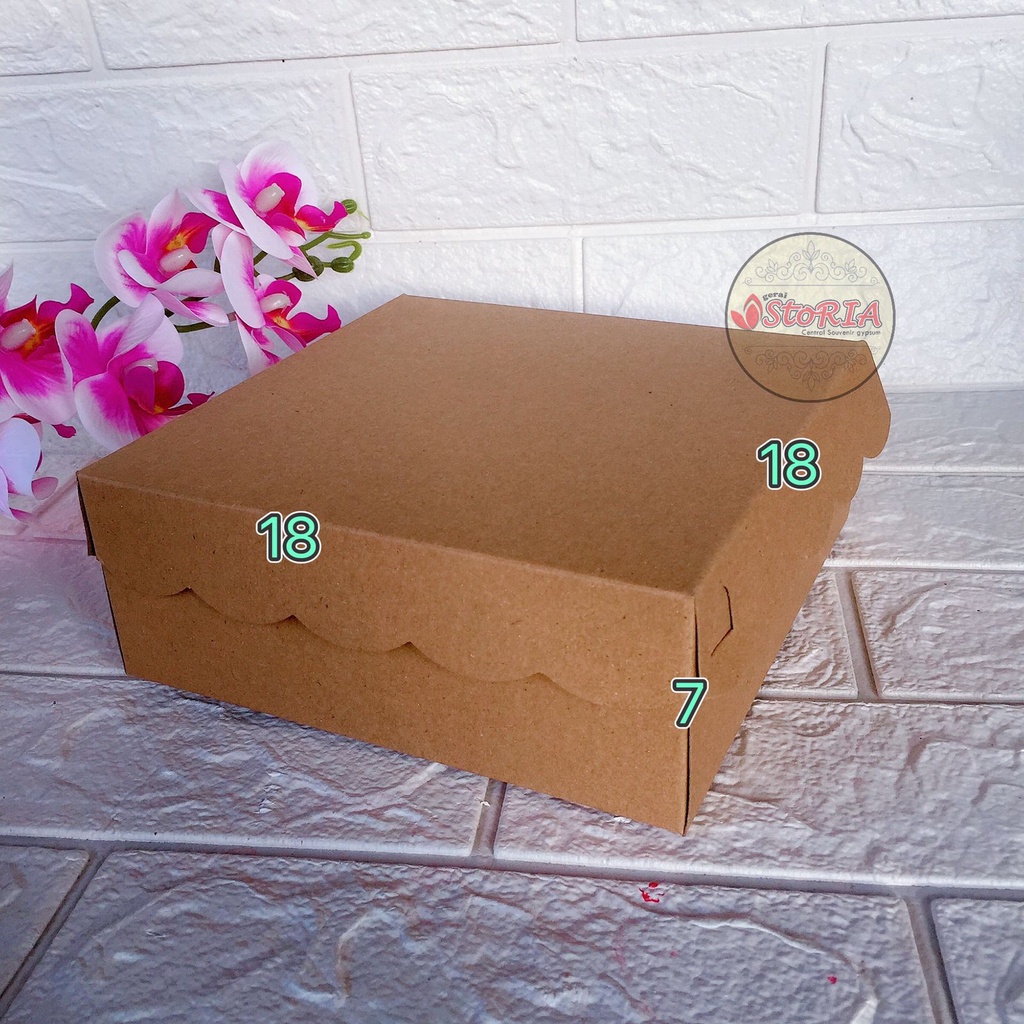 

Dus nasi coklat kraft R8 18x18x7 tebal 350gsm / kardus nasi coklat