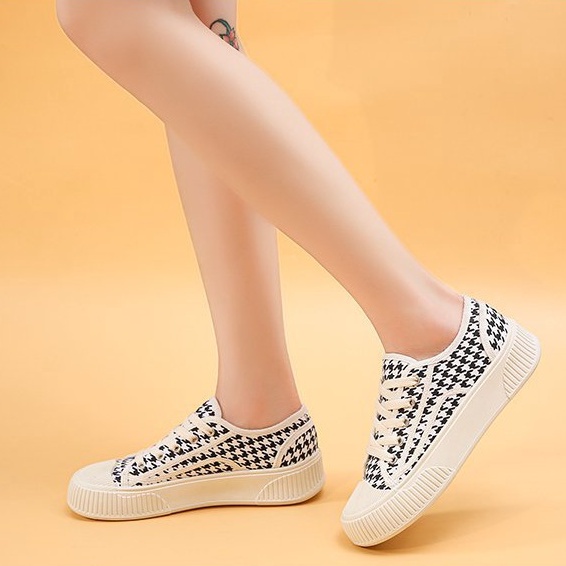 [ Import Design ] Sepatu Sneakers Wanita Import Premium Quality ID174