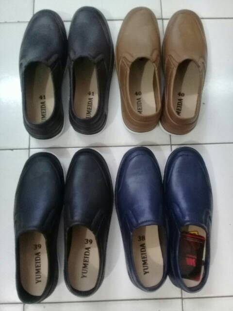 Sepatu Pantofel Karet Ringan Yumeida 7091