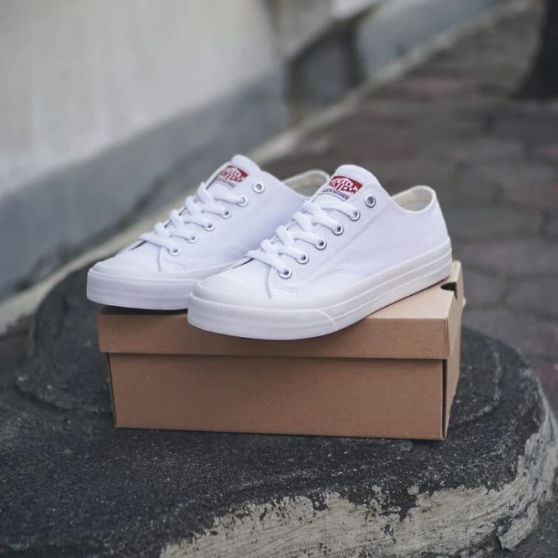 Sepatu Ventela Basic All White Cowok/Cewek Original