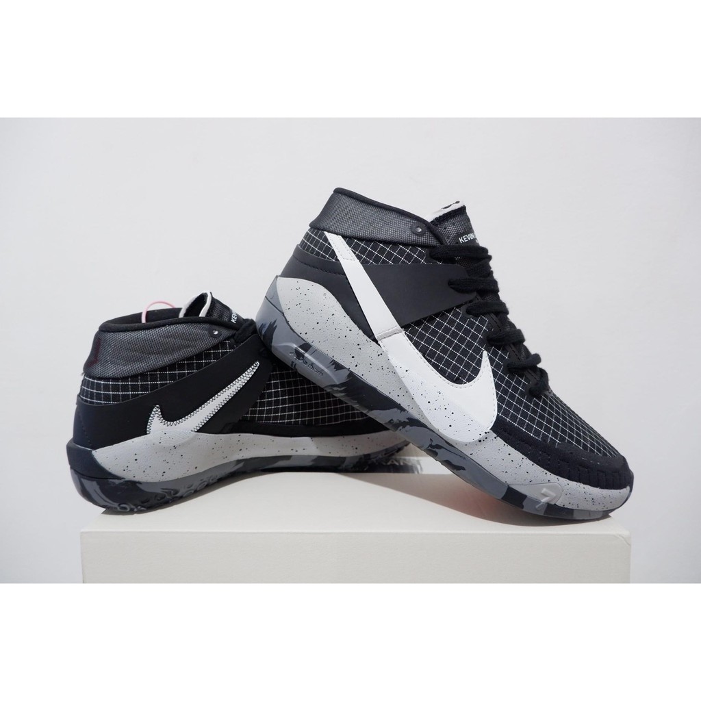SEPATU BASKET NIKE KD 13 OREO