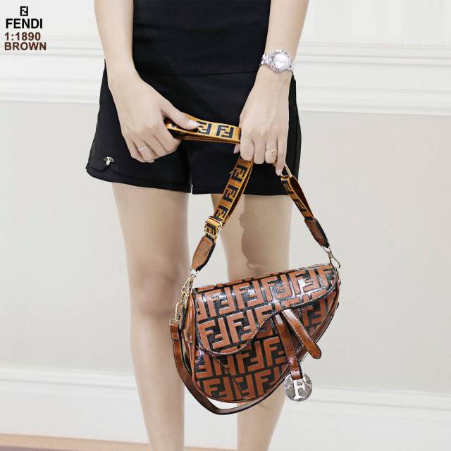 Tas selempang Fendi/ SML/Sling bag Fendi/ Tas Batam