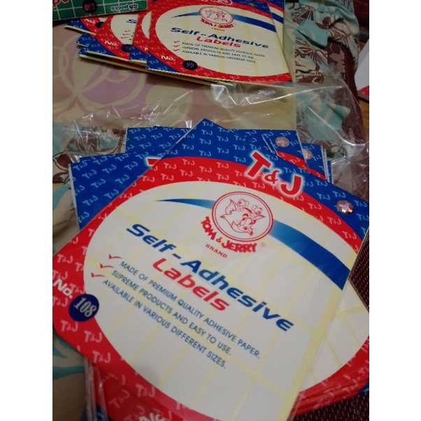

Labels Tom & Jerry No. 99,108,125,126