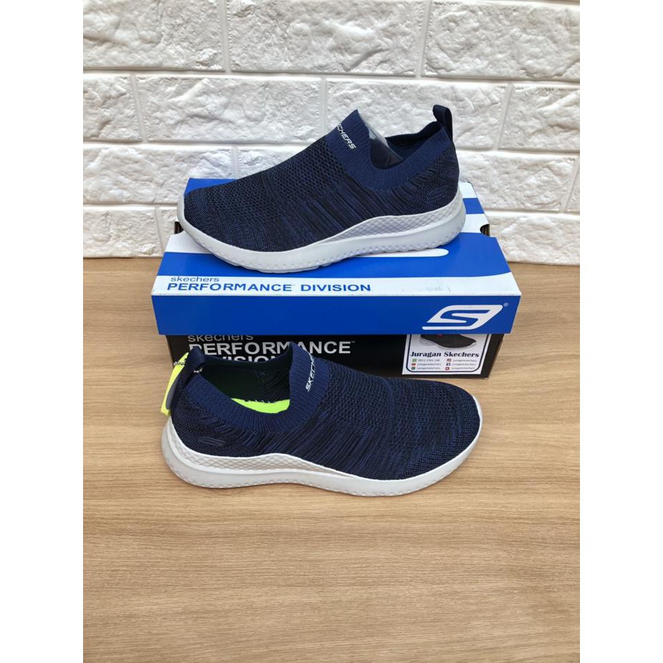 Sepatu Sketcher Skechers Matera Graftel