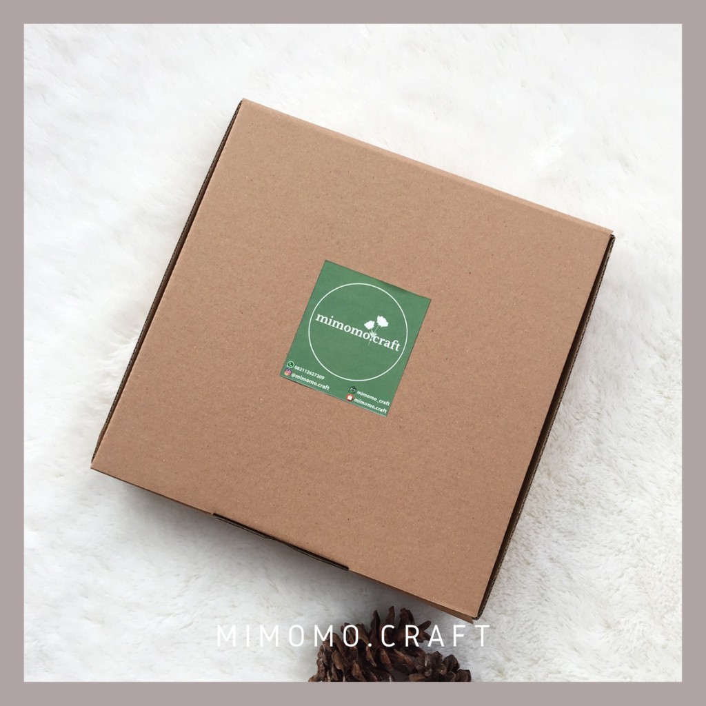 

Box ukuran 25x25x5 cm die cut | Box Hampers