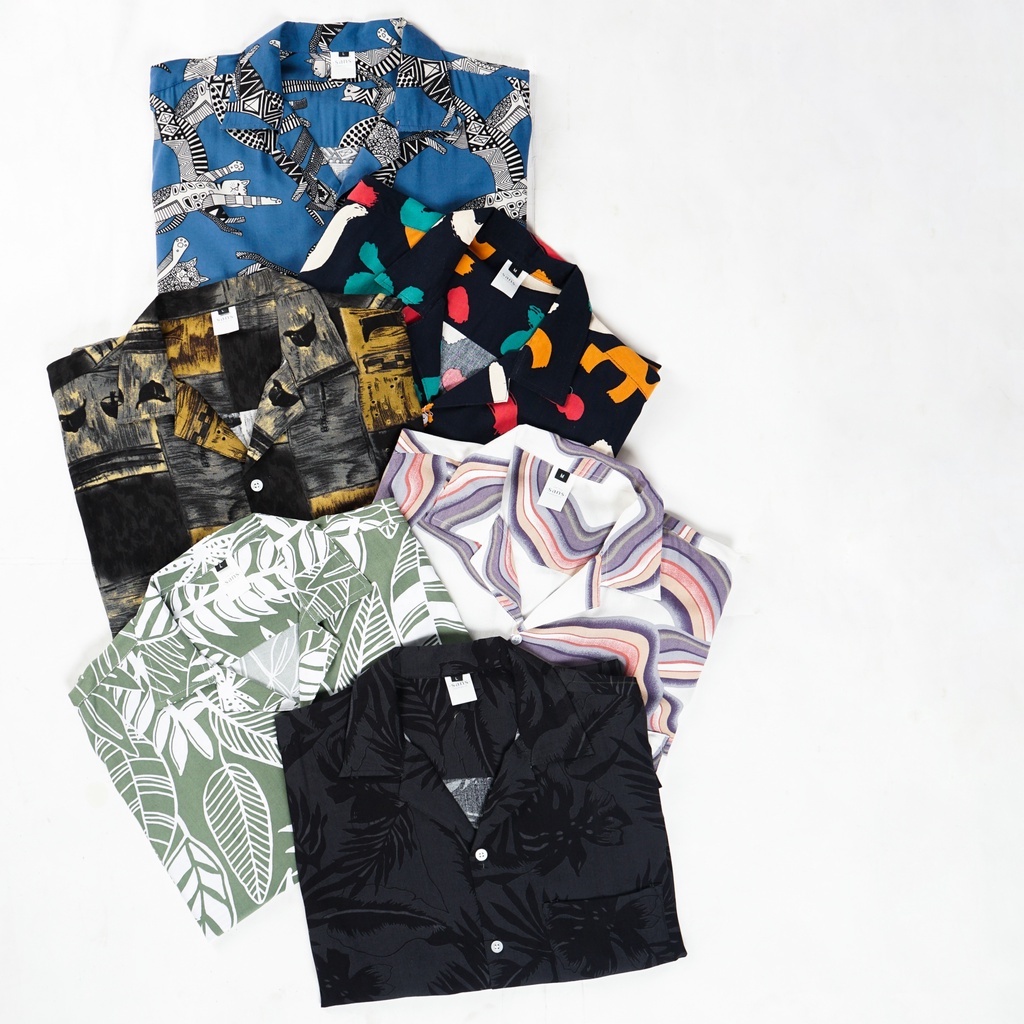 SANVANINA Kemeja Pantai Floral Slim Fit UNISEX