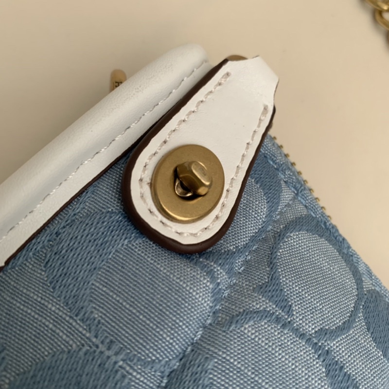 Coach Swinger 20 In Signature Chambray With Quilting (C5016)