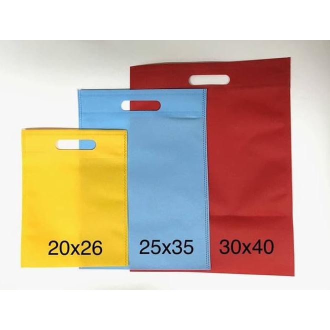 

NEW Tas Spunbond / goodie bag oval murah 20x26 press / spunbun/tas kain - 25x35