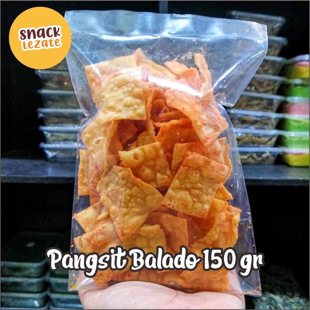 

Kripik Pangsit Balado 150gr / Keripik Pangsit Bawang / Kripik Bawang Pedas Manis Cumicumi Lezate