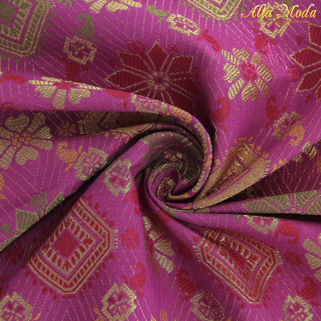

Alta Moda Songket Motif Palembang Bunga Snow Warna Ungu Muda (1M)
