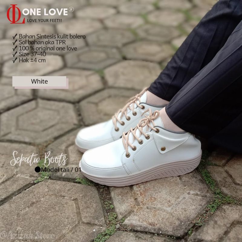 Sepatu One love