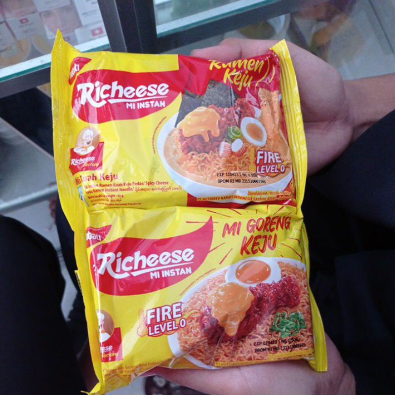 

NABATI Richeese Mi Goreng Keju 74g