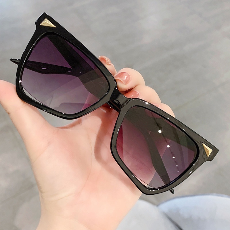 Kacamata Hitam Model Mata Kucing Warna Pelangi Untuk Fashion