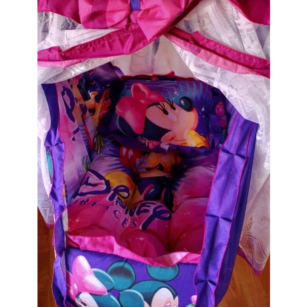 ayunan bayi set karakter