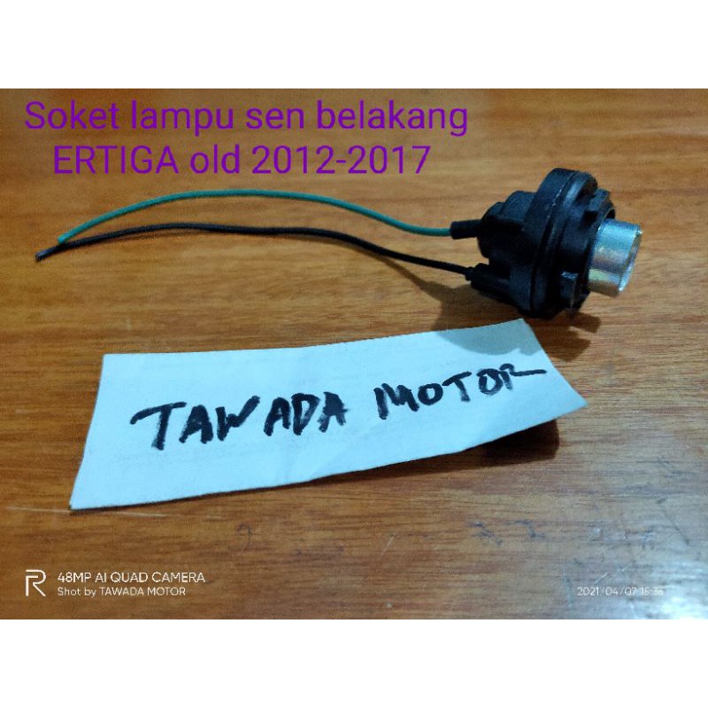 SOKET FITTING LAMPU SEN SEIN BELAKANG SUZUKI ERTIGA OLD 2012-2017