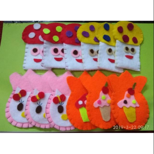 

Amplop lebaran karakter