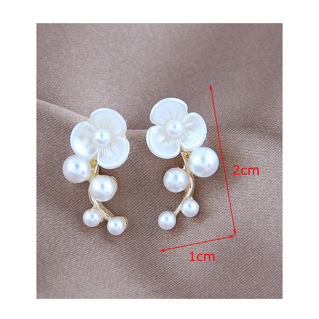 LRC Anting Tusuk Fashion White Shell Flower Pearl Alloy Earrings  A61823