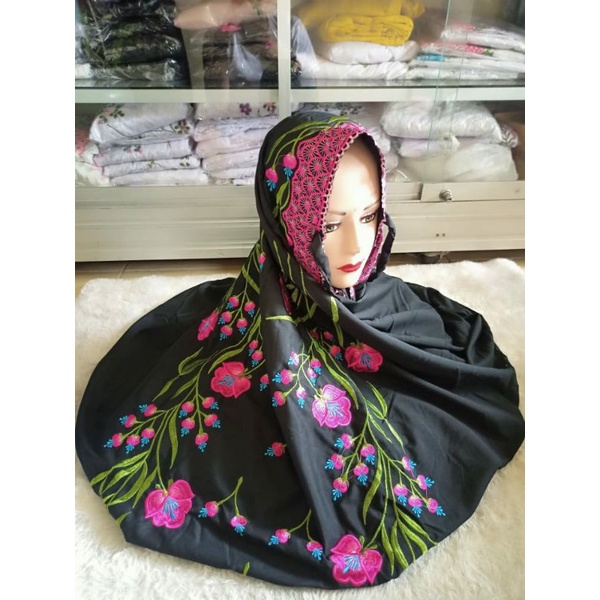Mukena Terusan Hitam Bordir