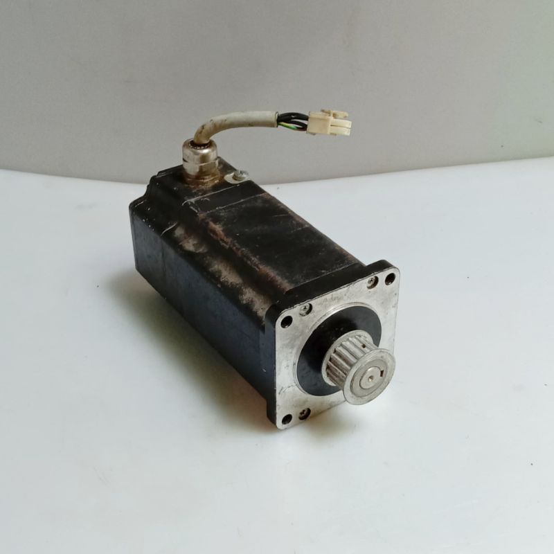 VRDM3913/50LNBOO BERGER LAHR STEPPING MOTOR 5A Size Nema 34