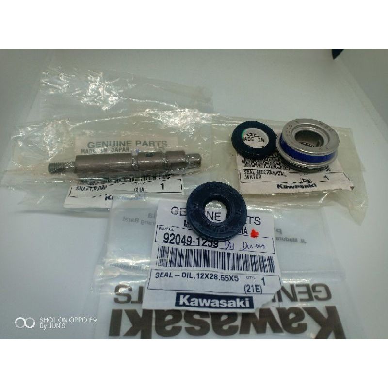 SATU SET SEAL WATERPUMP AS WATERPUMP SEAL AS WATERPUMP NINJA R RR ASLI KAWASAKI