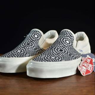 grey dawn checkerboard vans