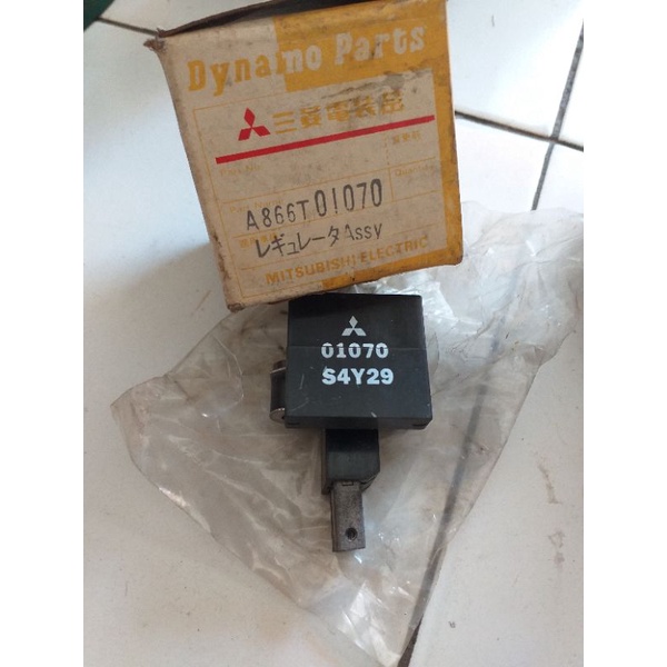IC REGULATOR ALTERNATOR MITSUBISHI FE A866T01070 ORIGINAL NOS