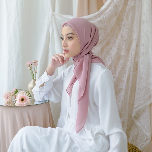 HAYFA - Bella Square Premium Pollycotton Square Ada Merk Asli Bella Square Jilbab Segi Empat Hijab Kotak Kerudung Tegak dan Rapi Murah Ga Bikin Ribet COD Terkini Viral Cocok Untuk Acara Formal Maupun Non Formal Termurah Surabaya Jakarta Pekalongan