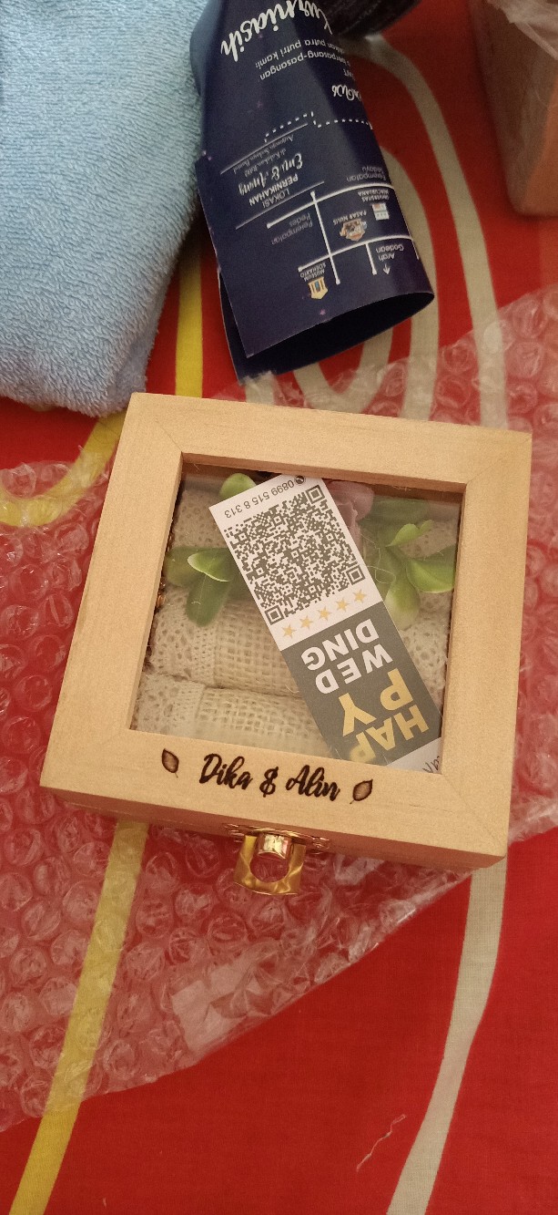 Kotak Cincin Kayu Kecil + Bunga Untuk Seserahan/ Lamaran Kc