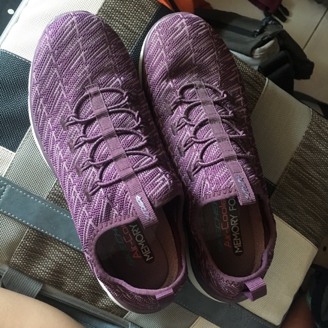 Jual Skechers Air-Cooled Memory Foam | Shopee Indonesia