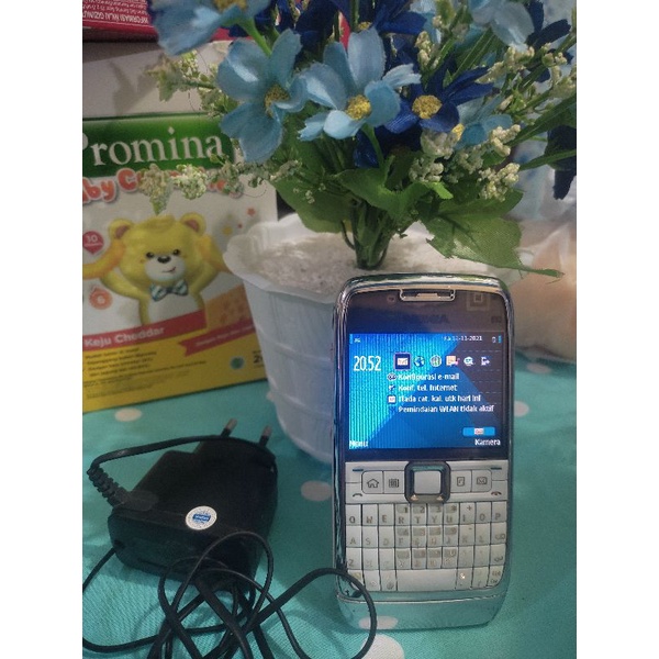 Nokia E71