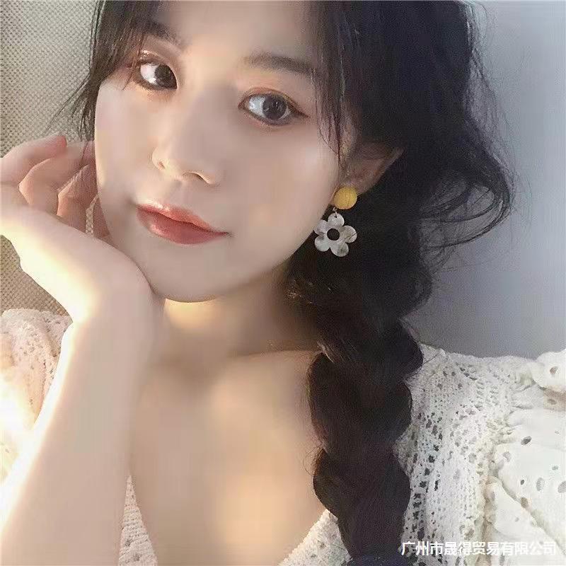 Anting Tusuk Wanita Gaya Retro Dengan Motif Bunga - Aksesoris Earrings Fashion Wanita