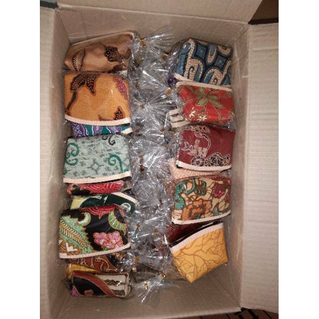 Souvenir dompet kecil