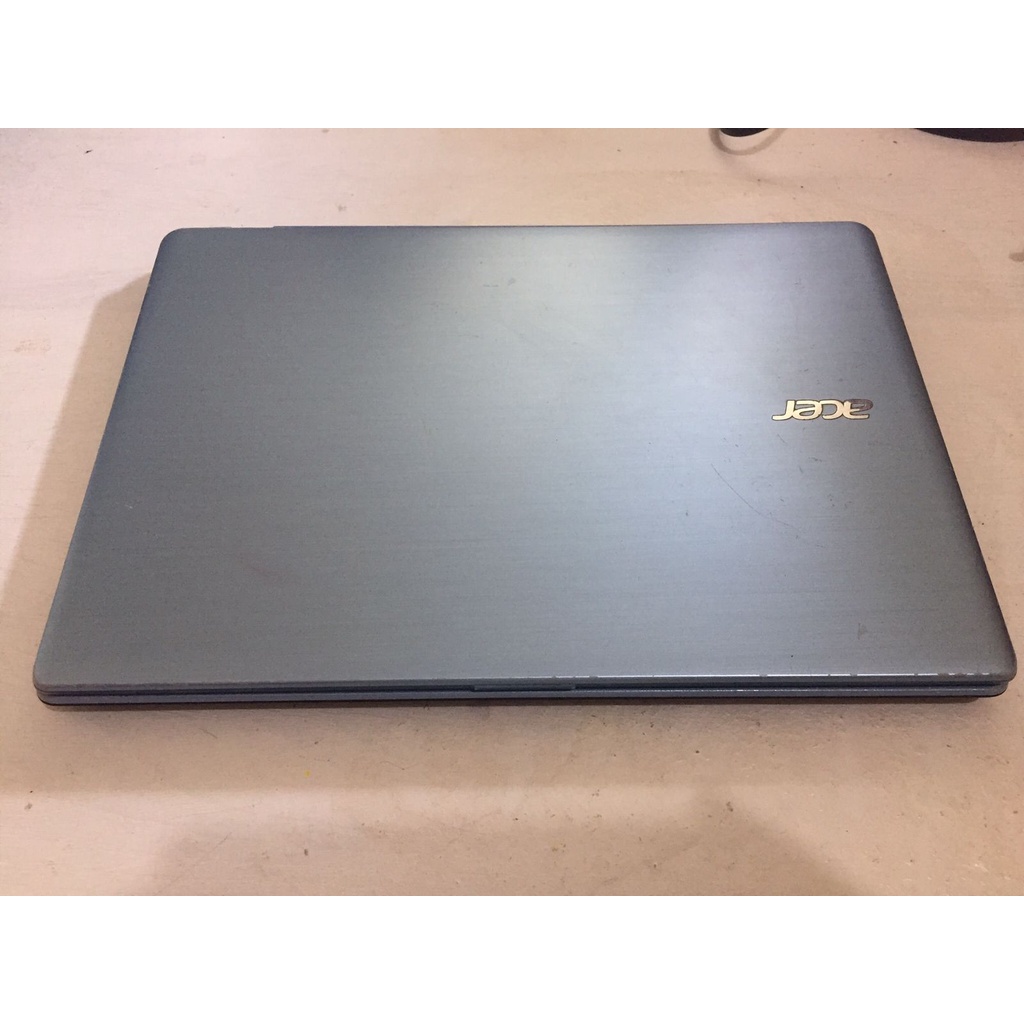 Laptop Acer Aspire V5 layar sentuh