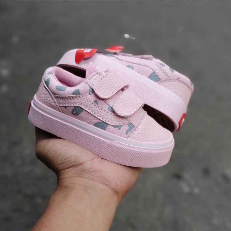 Sepatu anak slip on/oldskool pink love KeCe sepatu anak perempuan