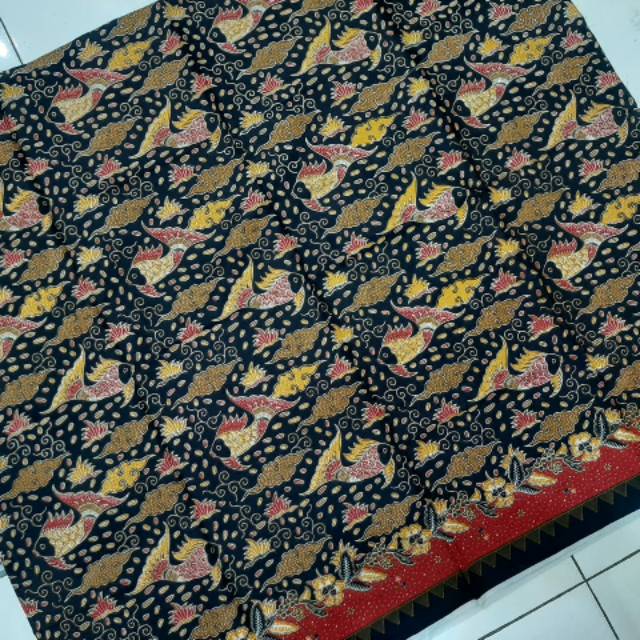 Kain batik solo motif ikan