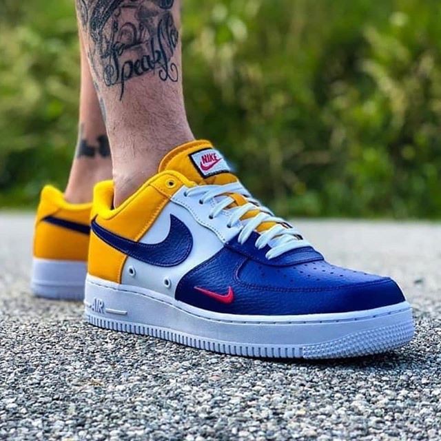 mini swoosh af1