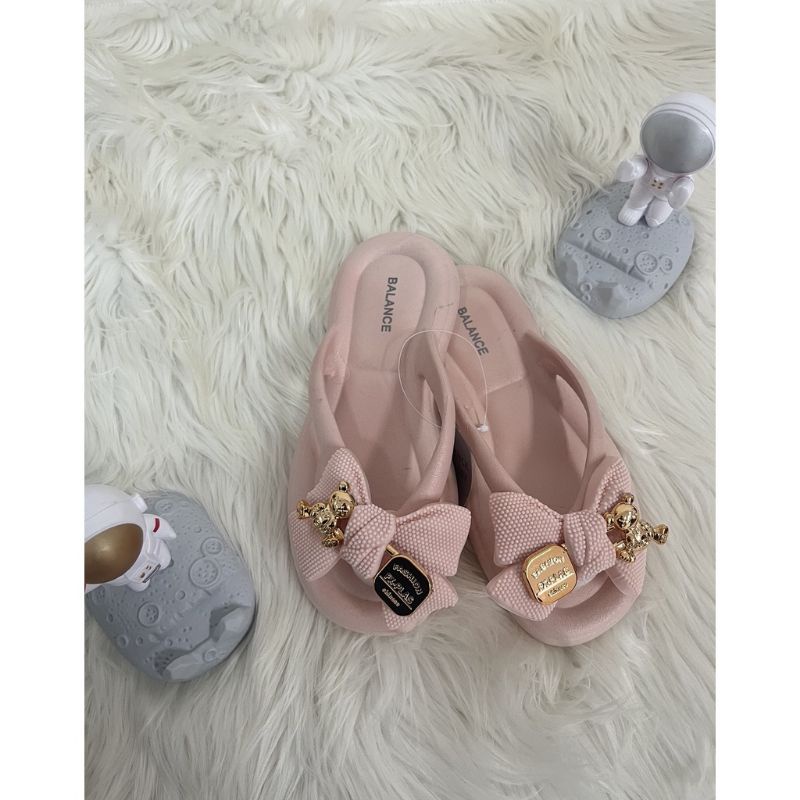 SANDAL_YUKI_IMPORT