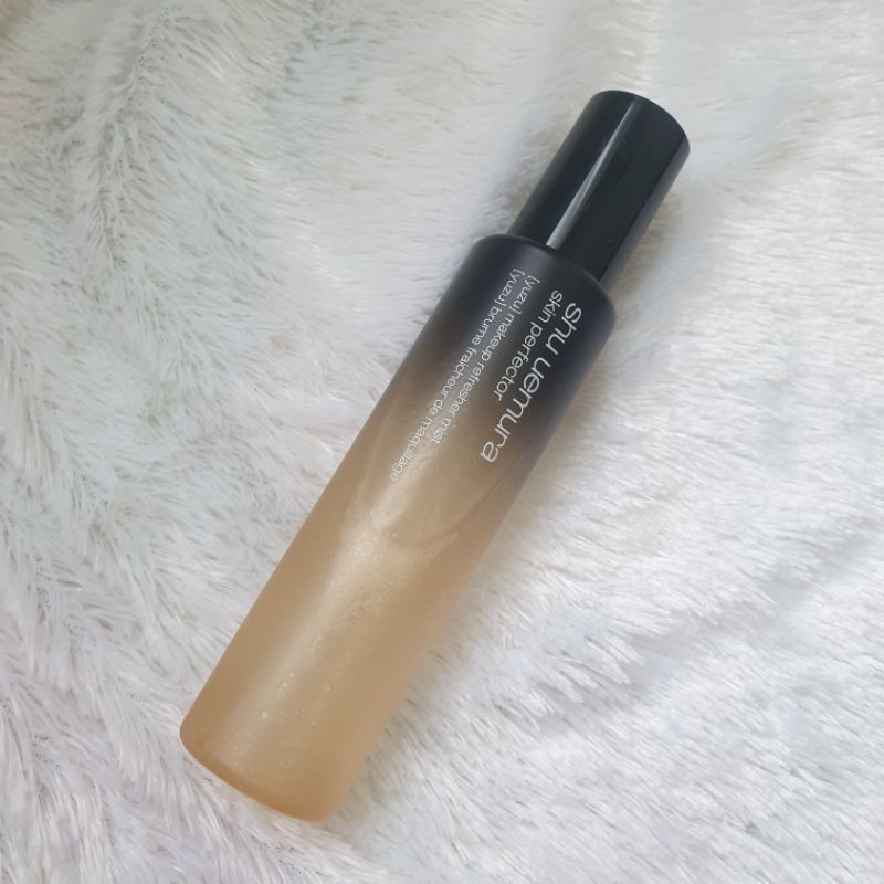 Preloved 95% Shu Uemura Skin Perfector Makeup Refresher Mist in Yuzu