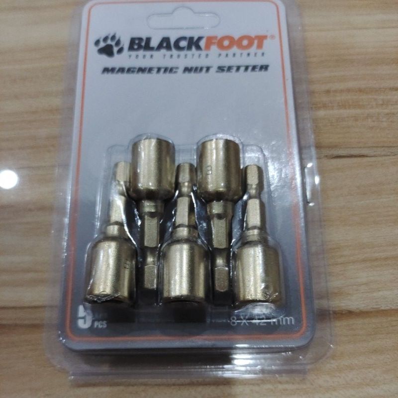 mata sok rooping 8x42 blackfoot / magnetic nut 8x42 blackfoot