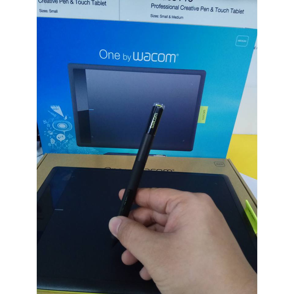 Amazon Com Wacom Intuos Art Medium Pen And Touch Old Version Computers Accessories