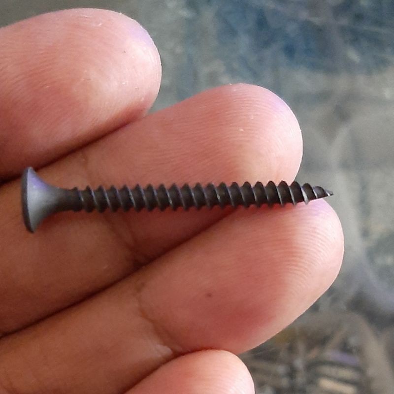 Baut Scrup Lancip Hitam 4cm per10