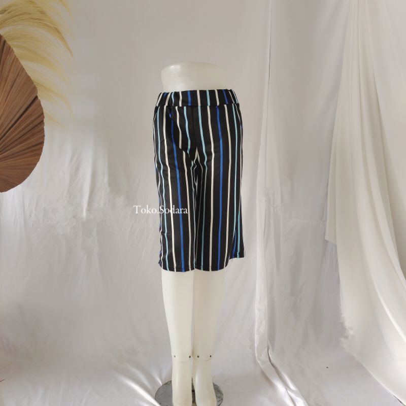 Celana Pendek Scuba // Motif Salur Warna // Celana Haul