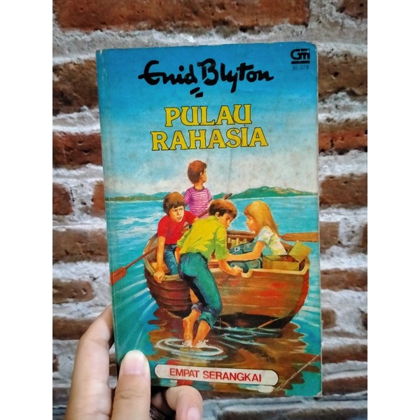 ENID BLYTON PULAU RAHASIA EMPAT SERANGKAI