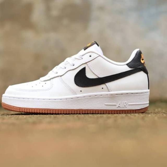 white black gum air force 1