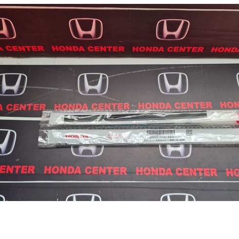 karet wiper belakang honda hrv 250mm 76622-T7A